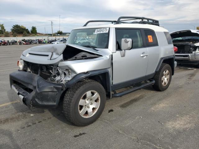 TOYOTA FJ CRUISER