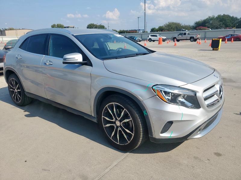 2016 MERCEDES-BENZ GLA 250 WDCTG4EBXGJ215247