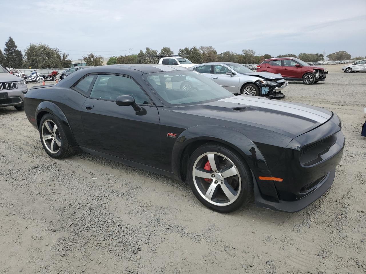 DODGE CHALLENGER SRT-8
