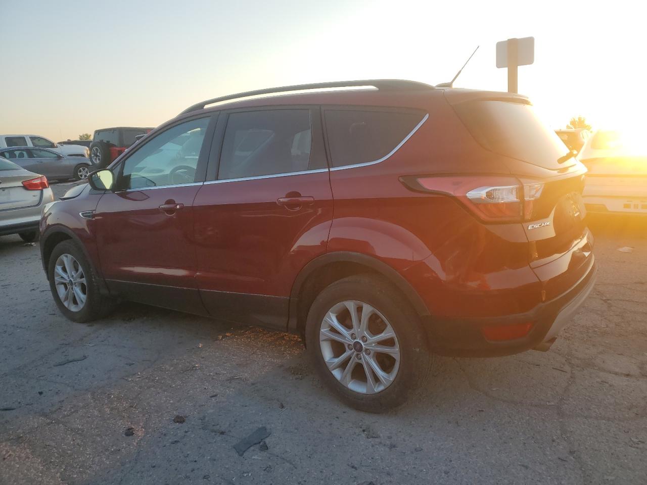 FORD ESCAPE SE