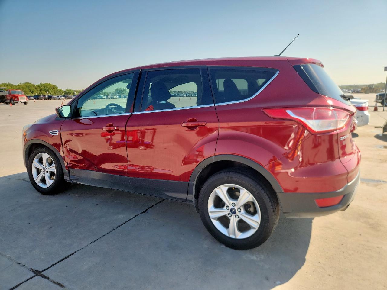 FORD ESCAPE SE