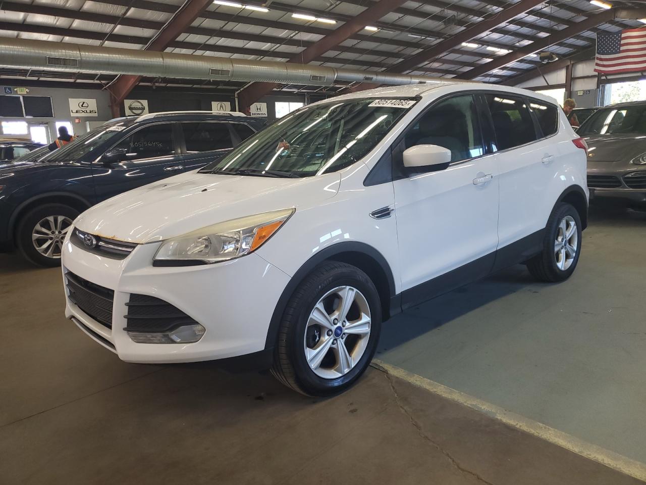 FORD ESCAPE SE