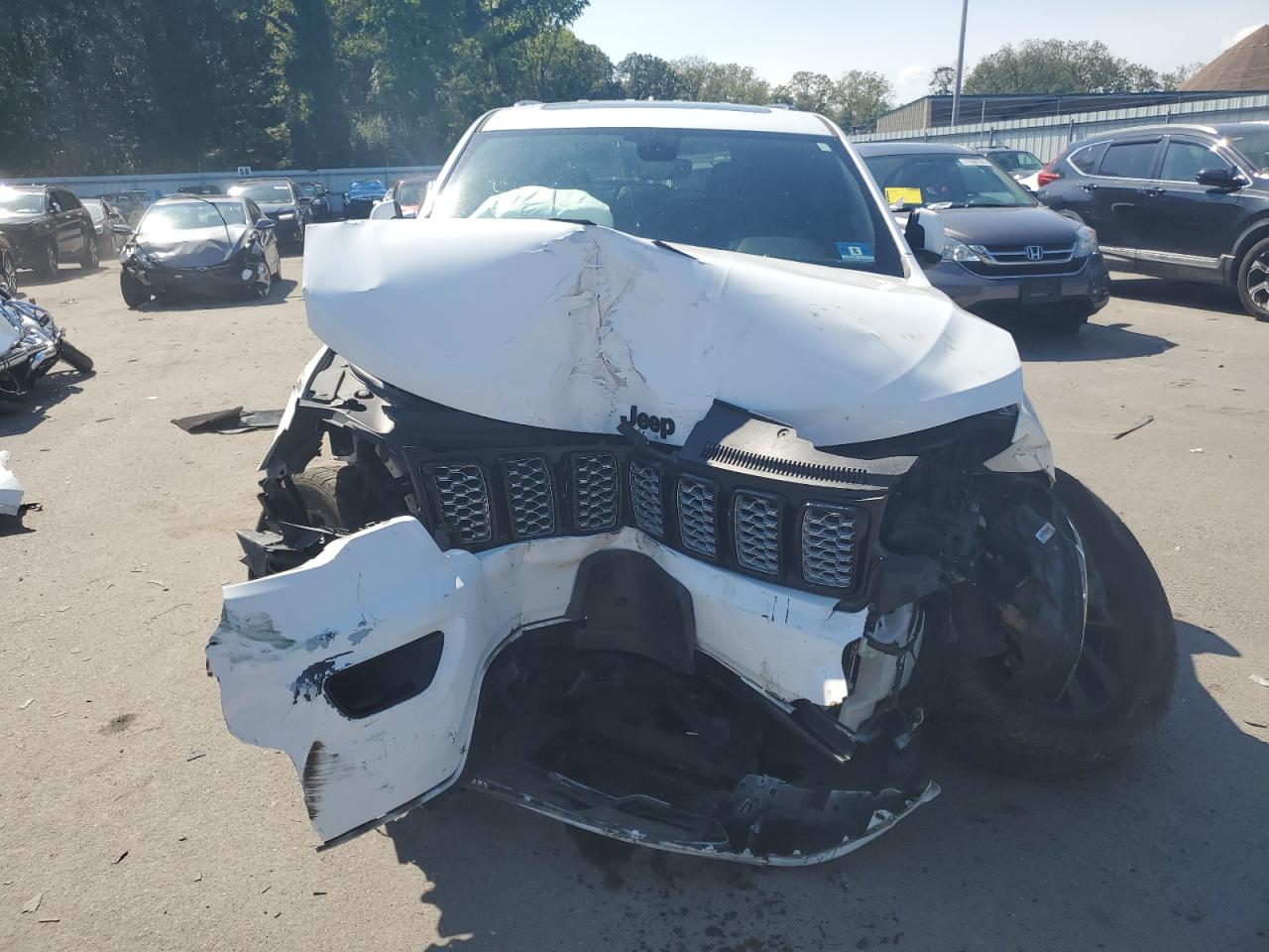 JEEP GRAND CHEROKEE LAREDO