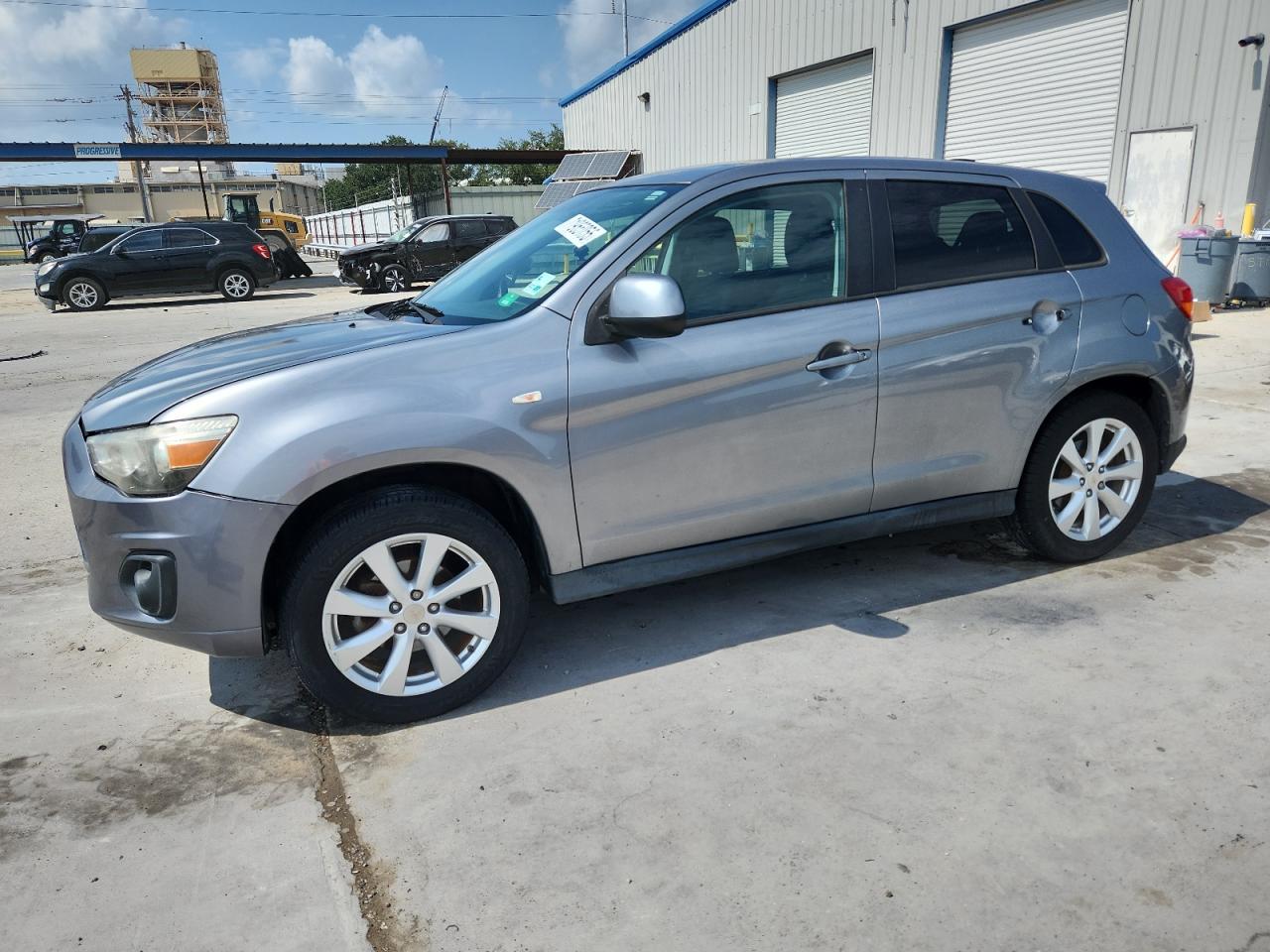 MITSUBISHI OUTLANDER ES