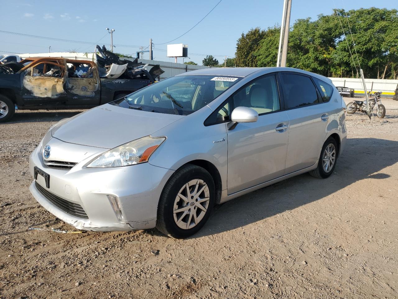 TOYOTA PRIUS V
