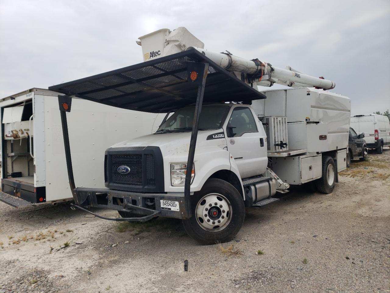 FORD F-750 SUPER DUTY