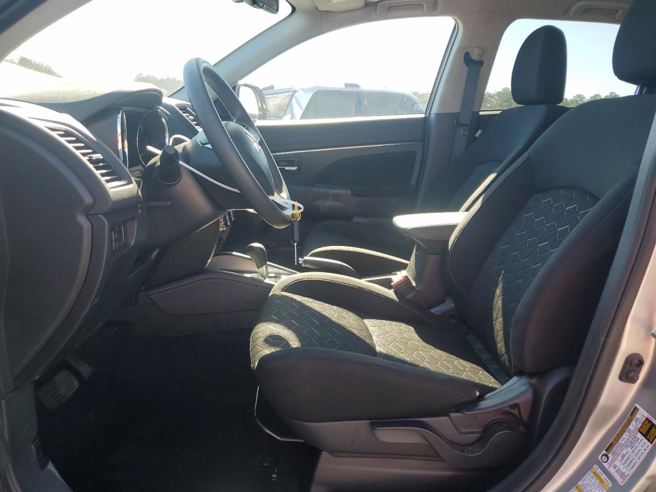 MITSUBISHI OUTLANDER S/SE