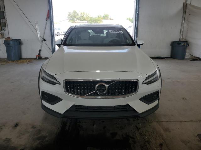 2022 VOLVO V60 CROSS COUNTRY T5 MOMENTUM YV4102WK4N2092036