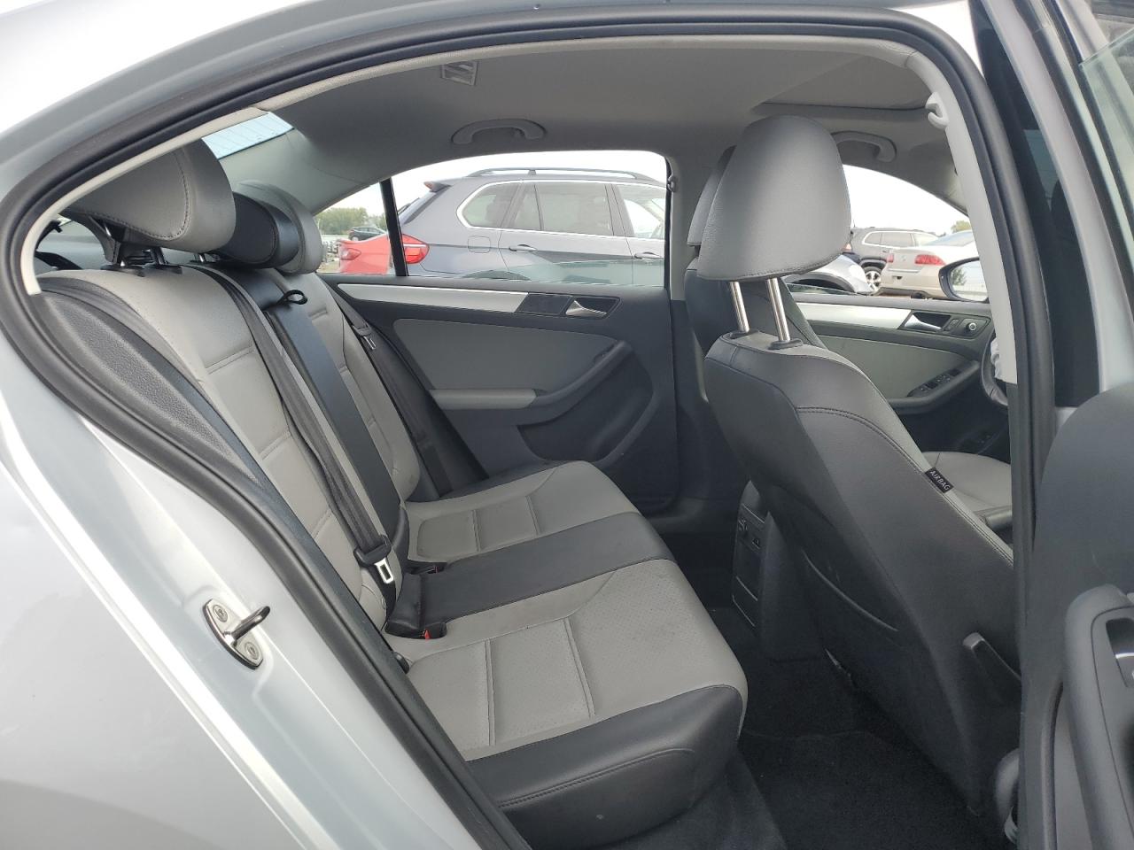 VOLKSWAGEN JETTA HYBRID