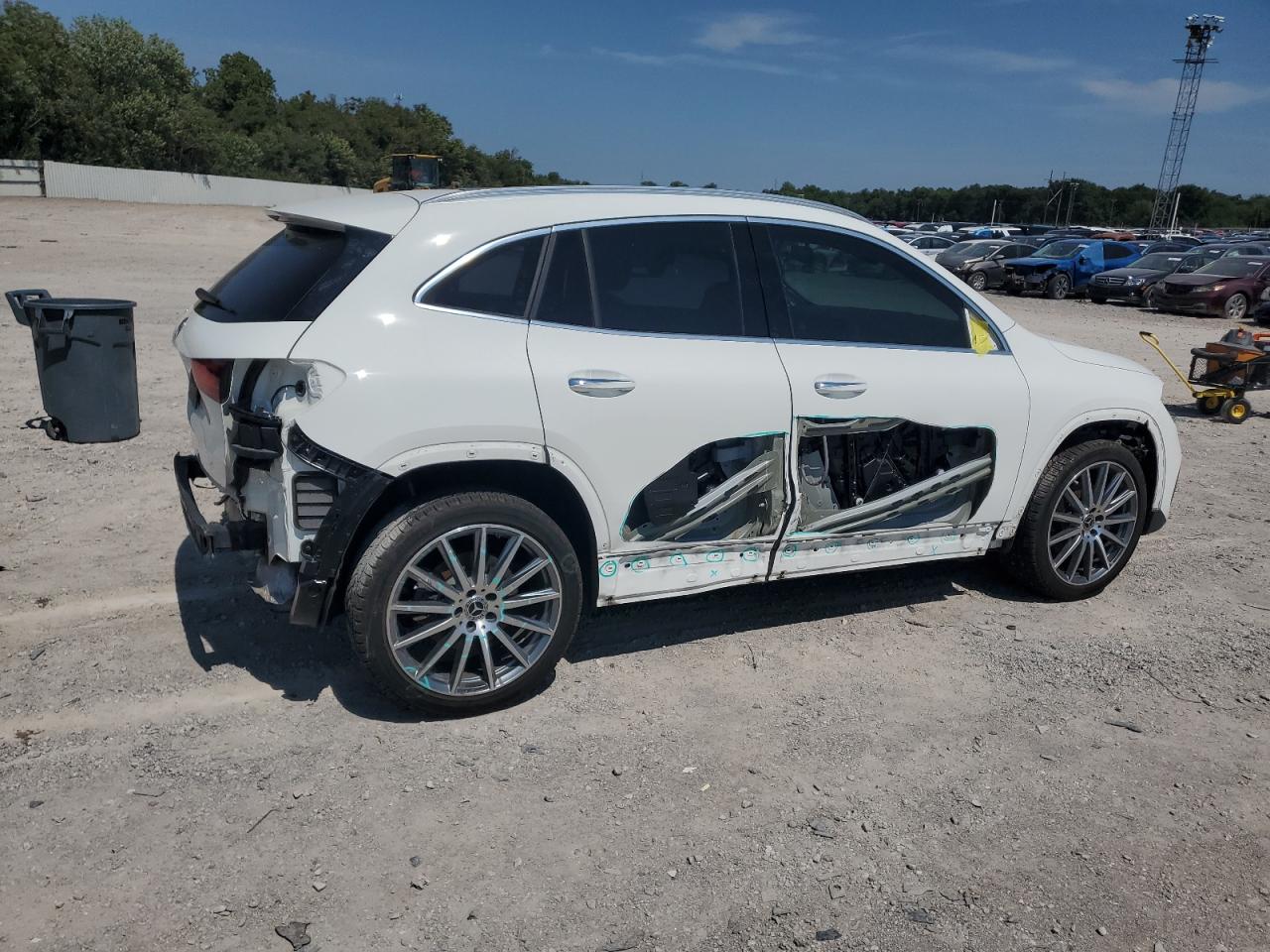 MERCEDES-BENZ GLA-CLASS 250