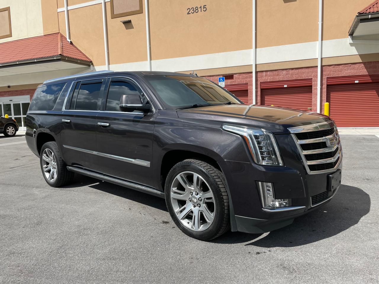 CADILLAC ESCALADE ESV PREMIUM
