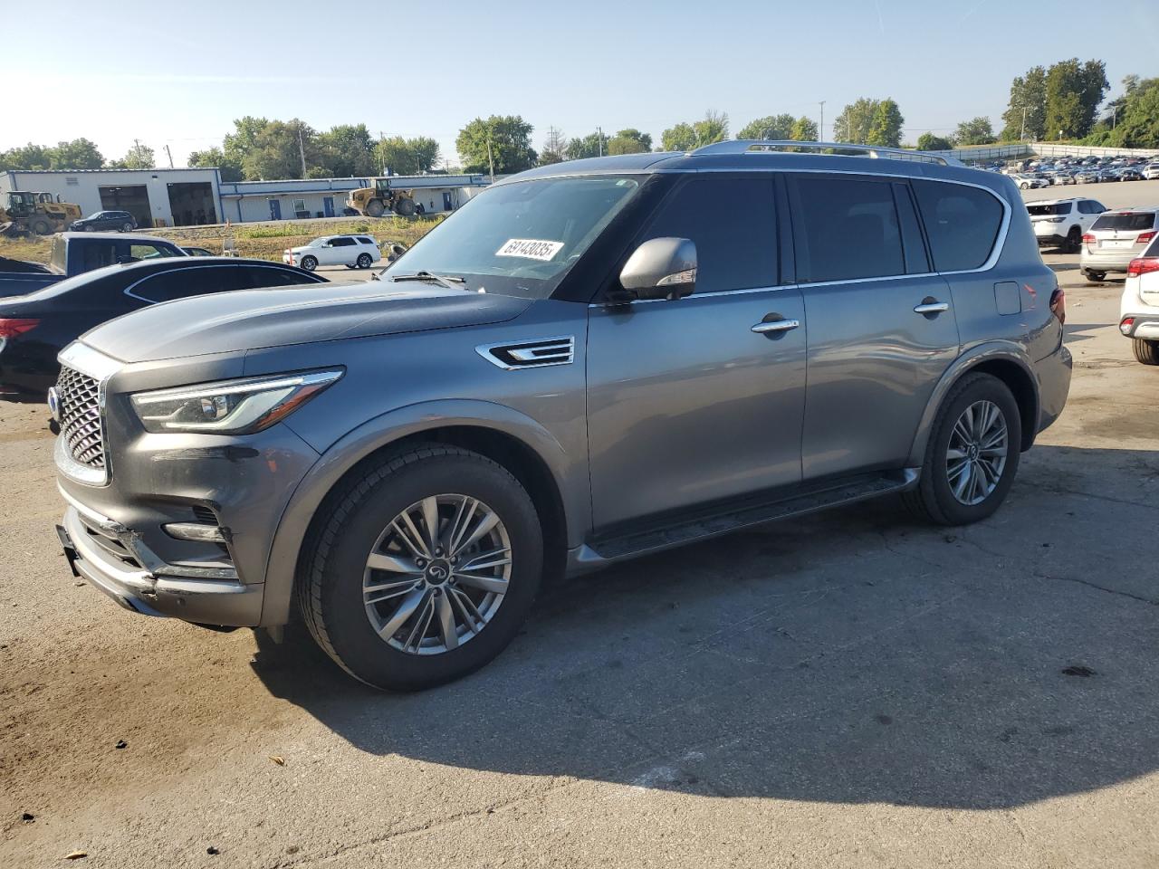 INFINITI QX80 LUXE