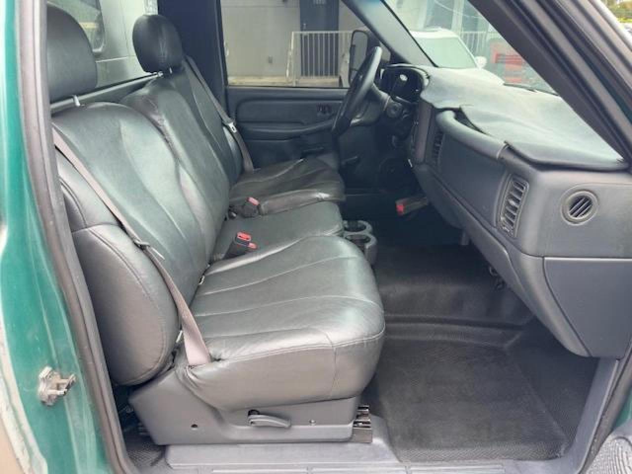 Lot #3240902204 2001 GMC NEW SIERRA C3500