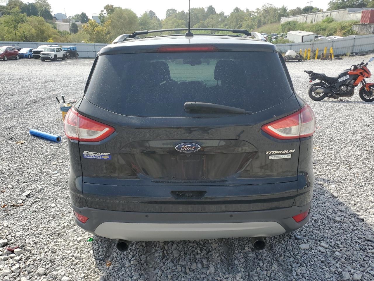 FORD ESCAPE TITANIUM