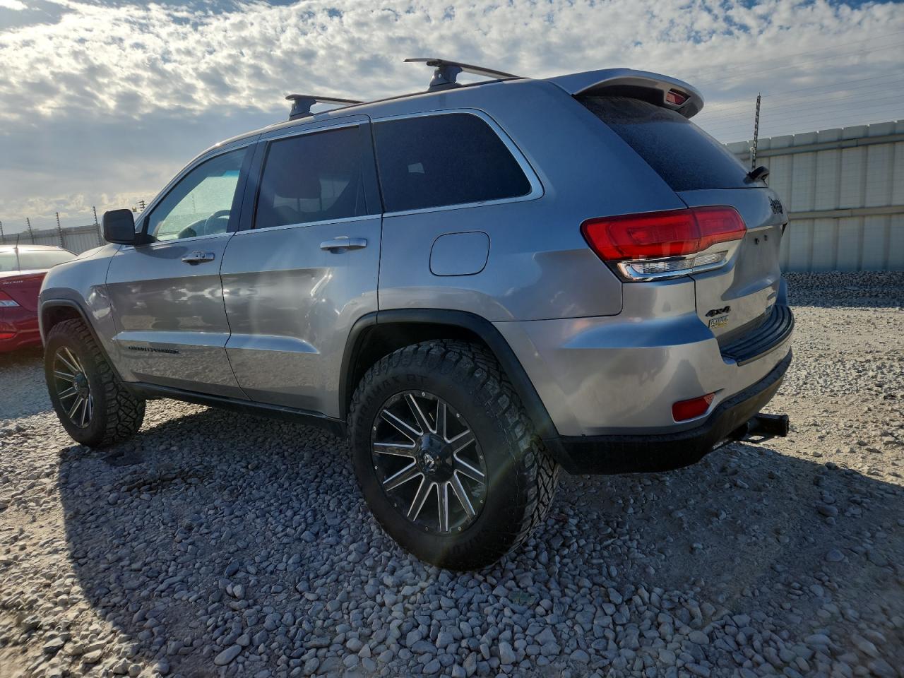 JEEP GRAND CHEROKEE LAREDO