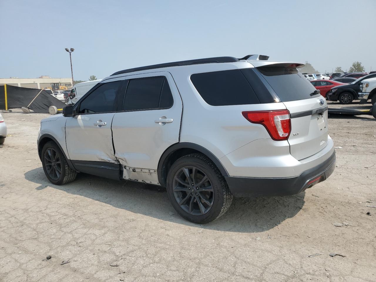 FORD EXPLORER XLT