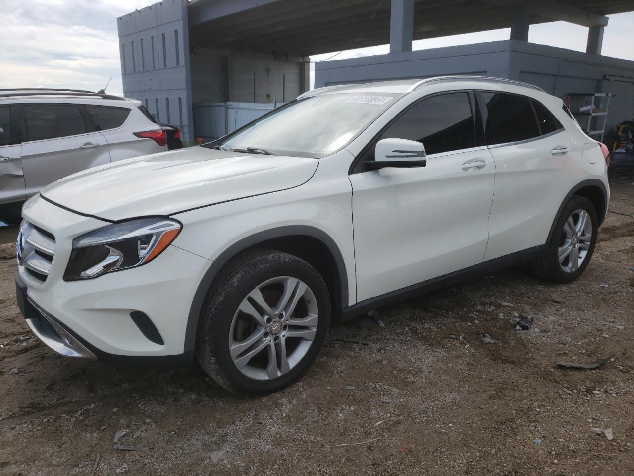 MERCEDES-BENZ GLA-CLASS 250 4MATIC