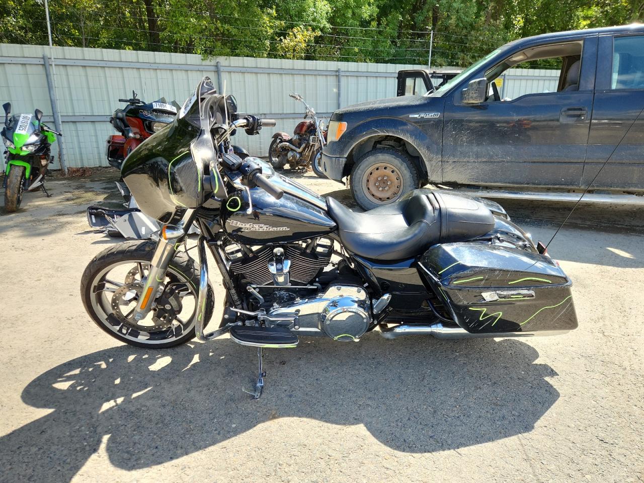 Lot #3279700940 2018 HARLEY-DAVIDSON FLHX STREE