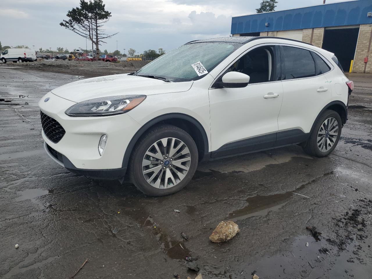 FORD ESCAPE TITANIUM