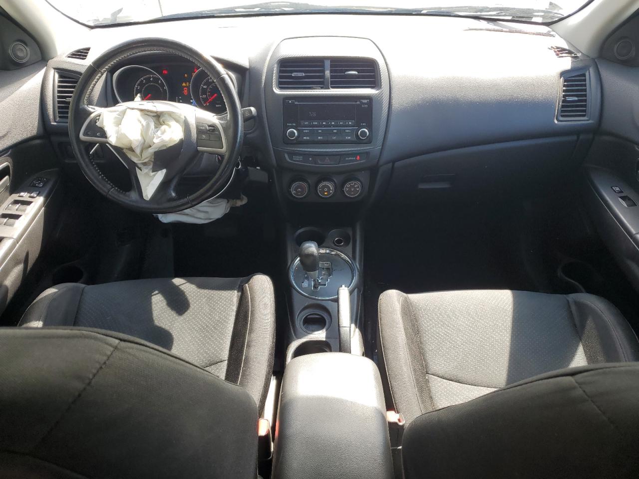 MITSUBISHI OUTLANDER ES