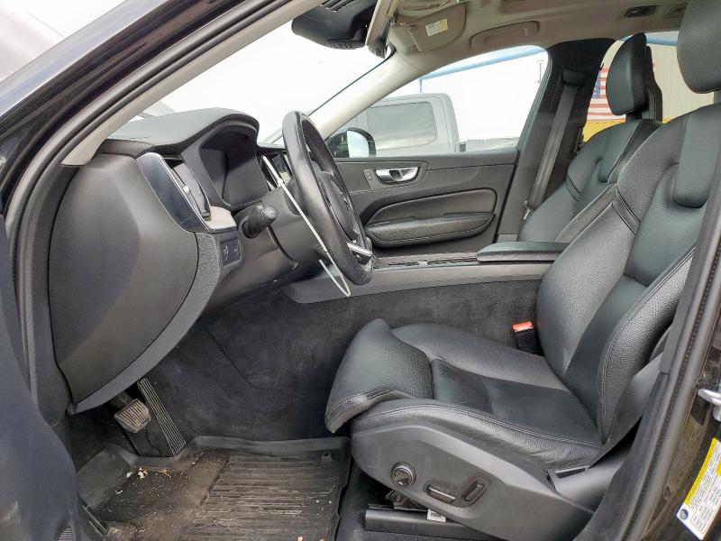2018 VOLVO XC60 T6 LYVA22RL5JB101661