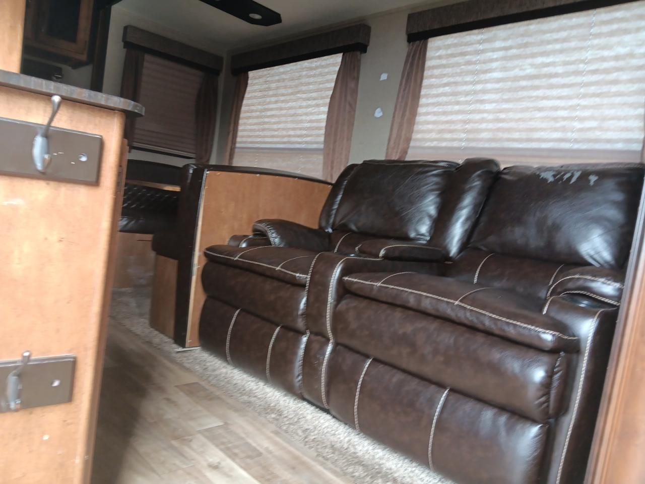 Lot #3269828675 2016 GRAND DESIGN REFLECTION