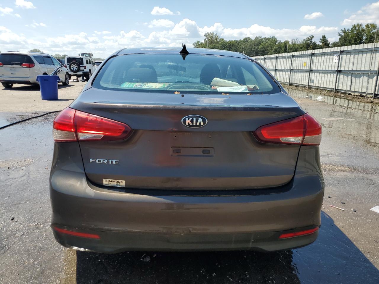 Lot #3239302138 2017 KIA FORTE LX
