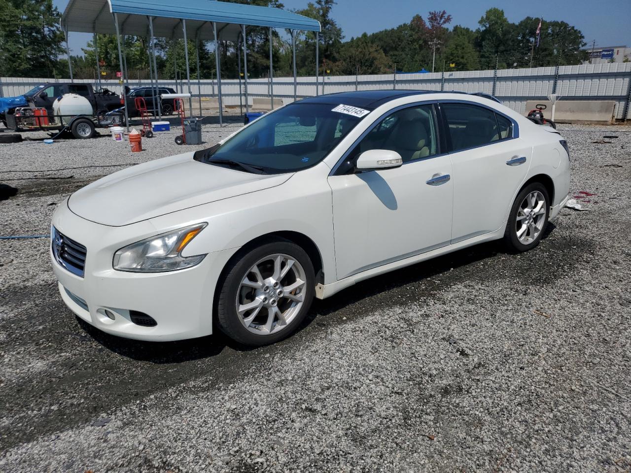 NISSAN MAXIMA S