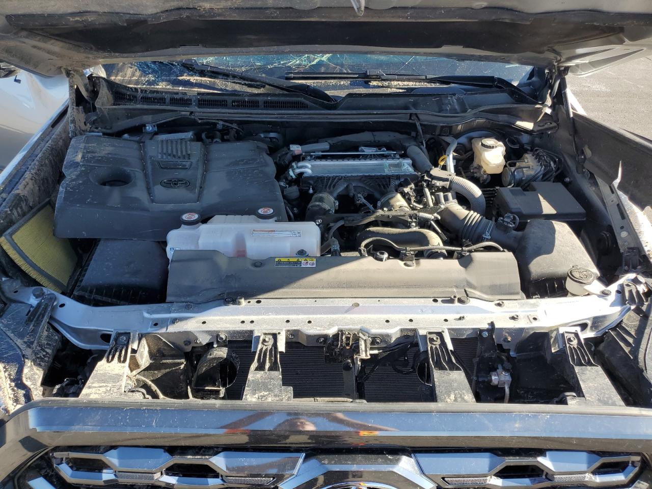 TOYOTA TUNDRA CREWMAX PLATINUM