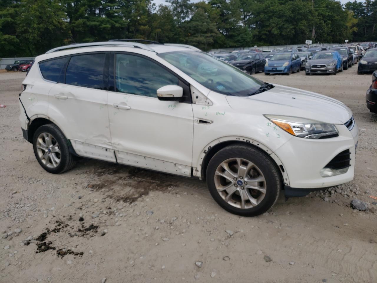 FORD ESCAPE TITANIUM