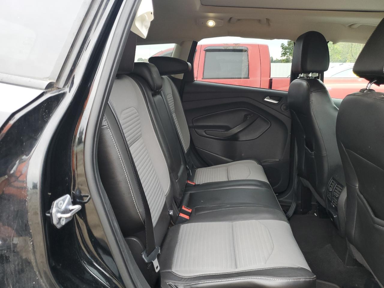 FORD ESCAPE TITANIUM