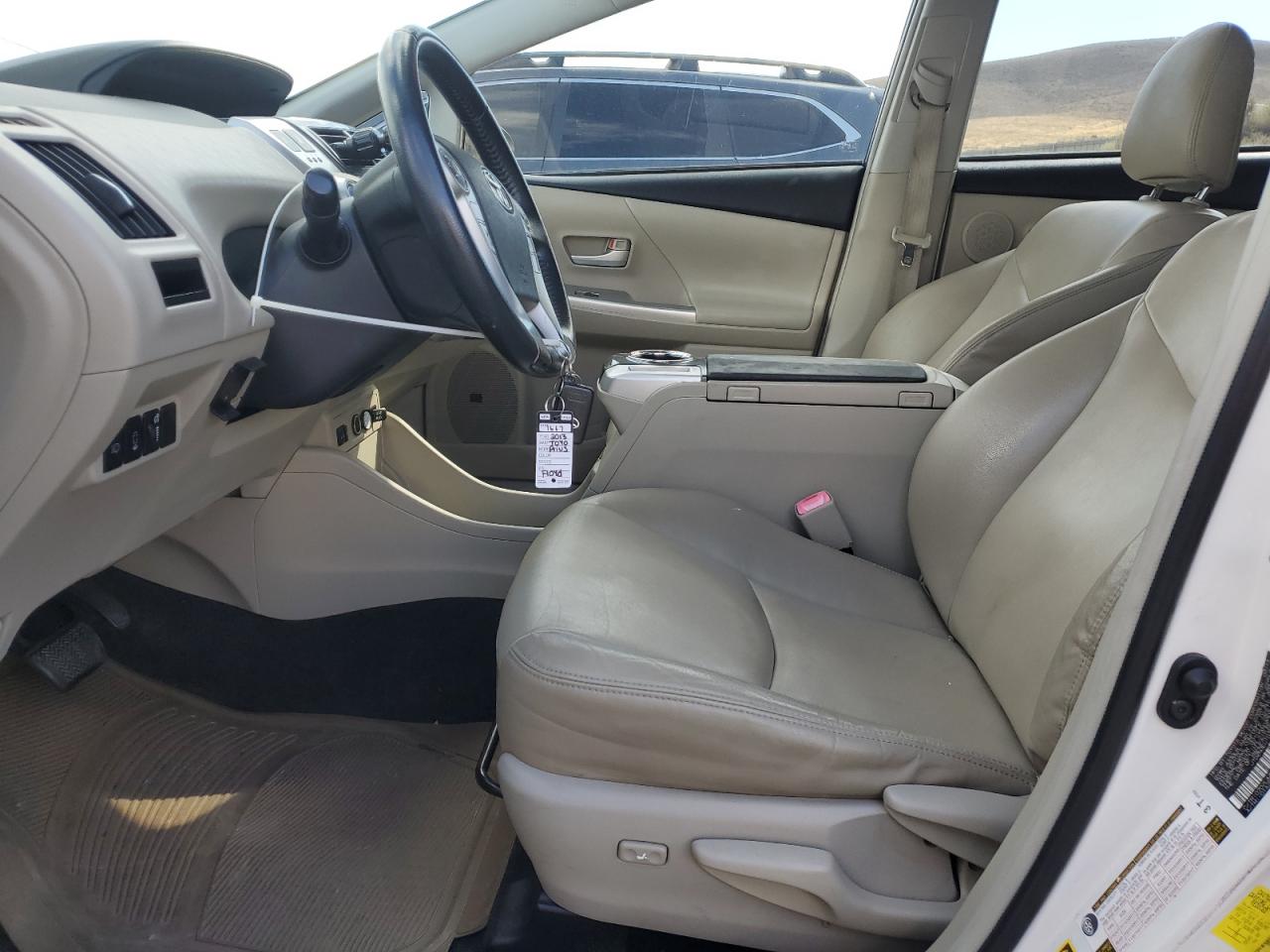 Lot #3317104980 2013 TOYOTA PRIUS V