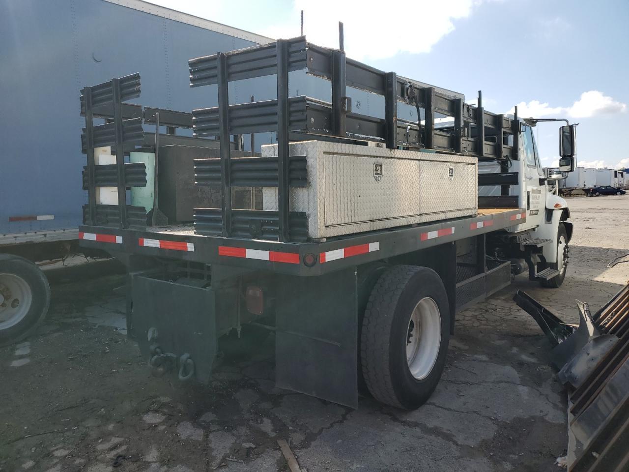 Lot #3305273335 2011 INTERNATIONAL 4000 4300