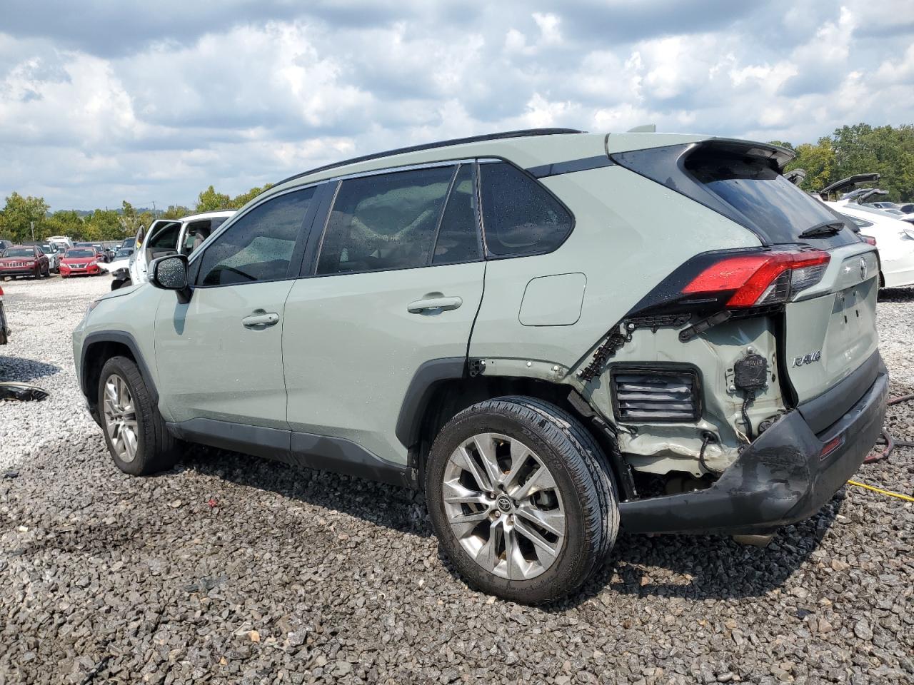 TOYOTA RAV4 XLE PREMIUM