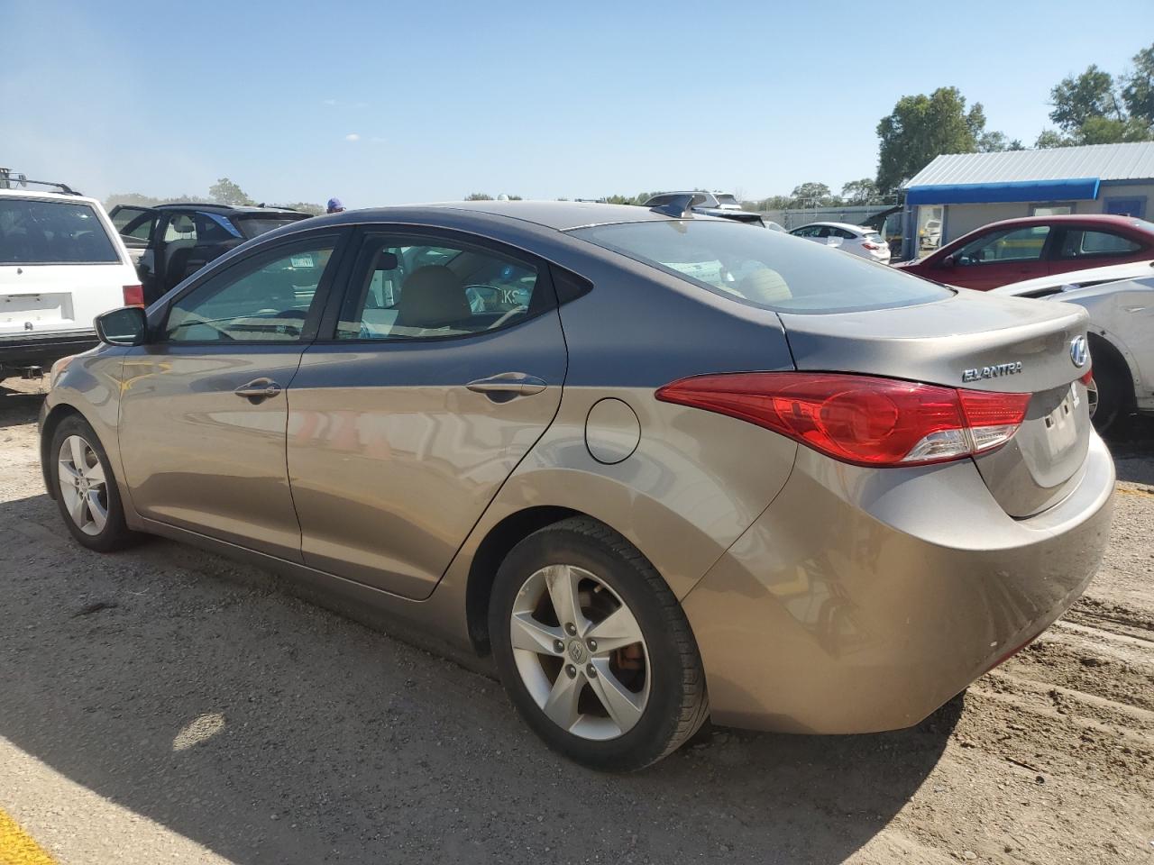 HYUNDAI ELANTRA GLS