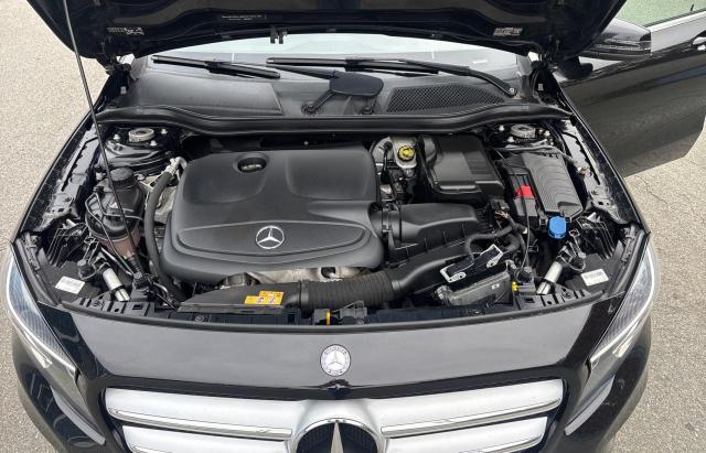 2017 MERCEDES-BENZ GLA 250 4M WDCTG4GB5HJ298598