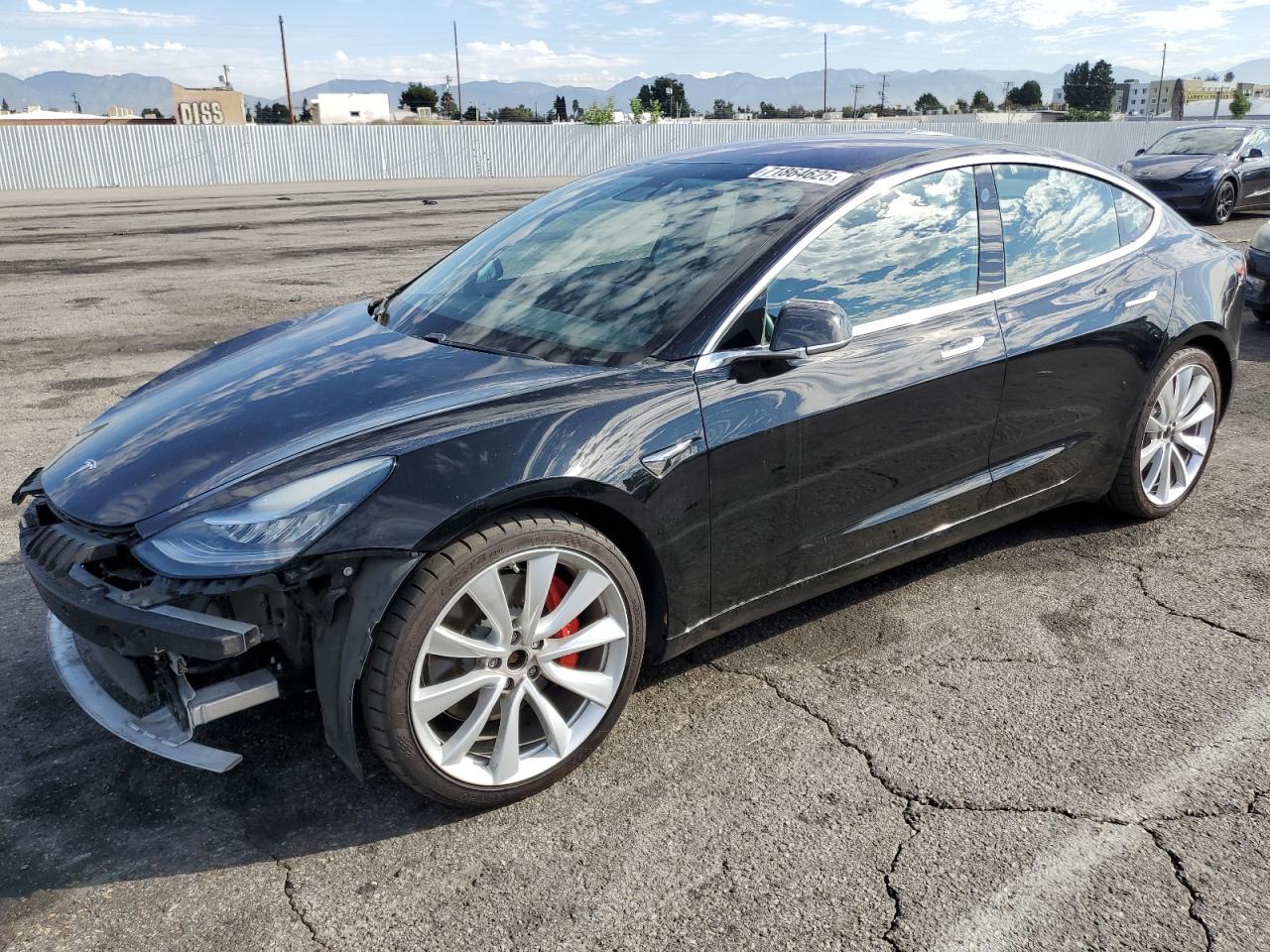 TESLA MODEL 3
