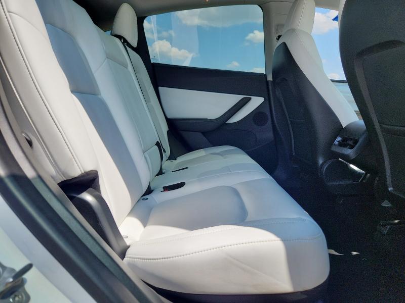 2020 TESLA MODEL Y 5YJYGDEE9LF032607