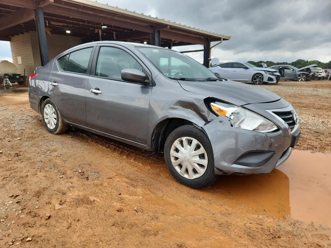 NISSAN VERSA S