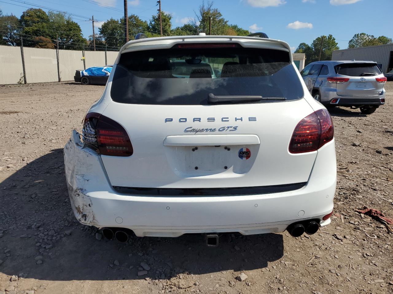 PORSCHE CAYENNE GTS
