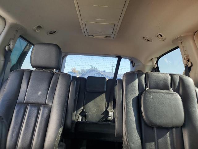 2016 CHRYSLER TOWN & COU 2C4RC1BG9GR301235