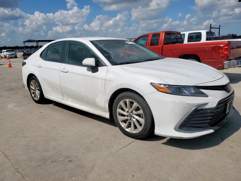 2022 TOYOTA CAMRY LE 4T1C11AK1NU643064