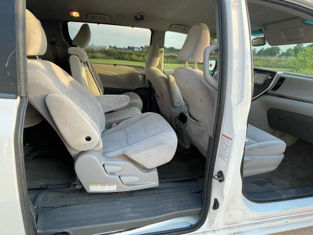 2015 TOYOTA SIENNA LE 5TDKK3DC3FS547083