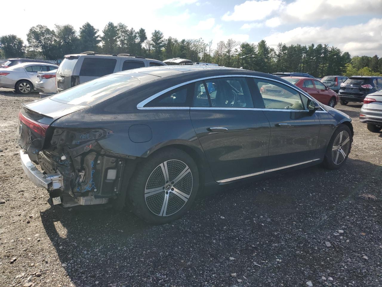 MERCEDES-BENZ EQS 450+