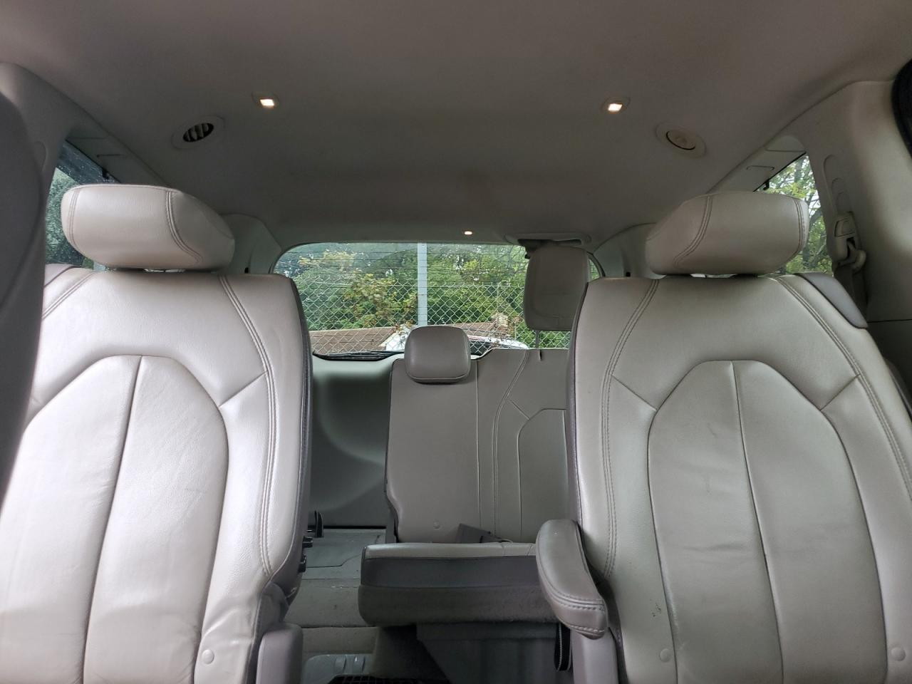 CHRYSLER PACIFICA TOURING L