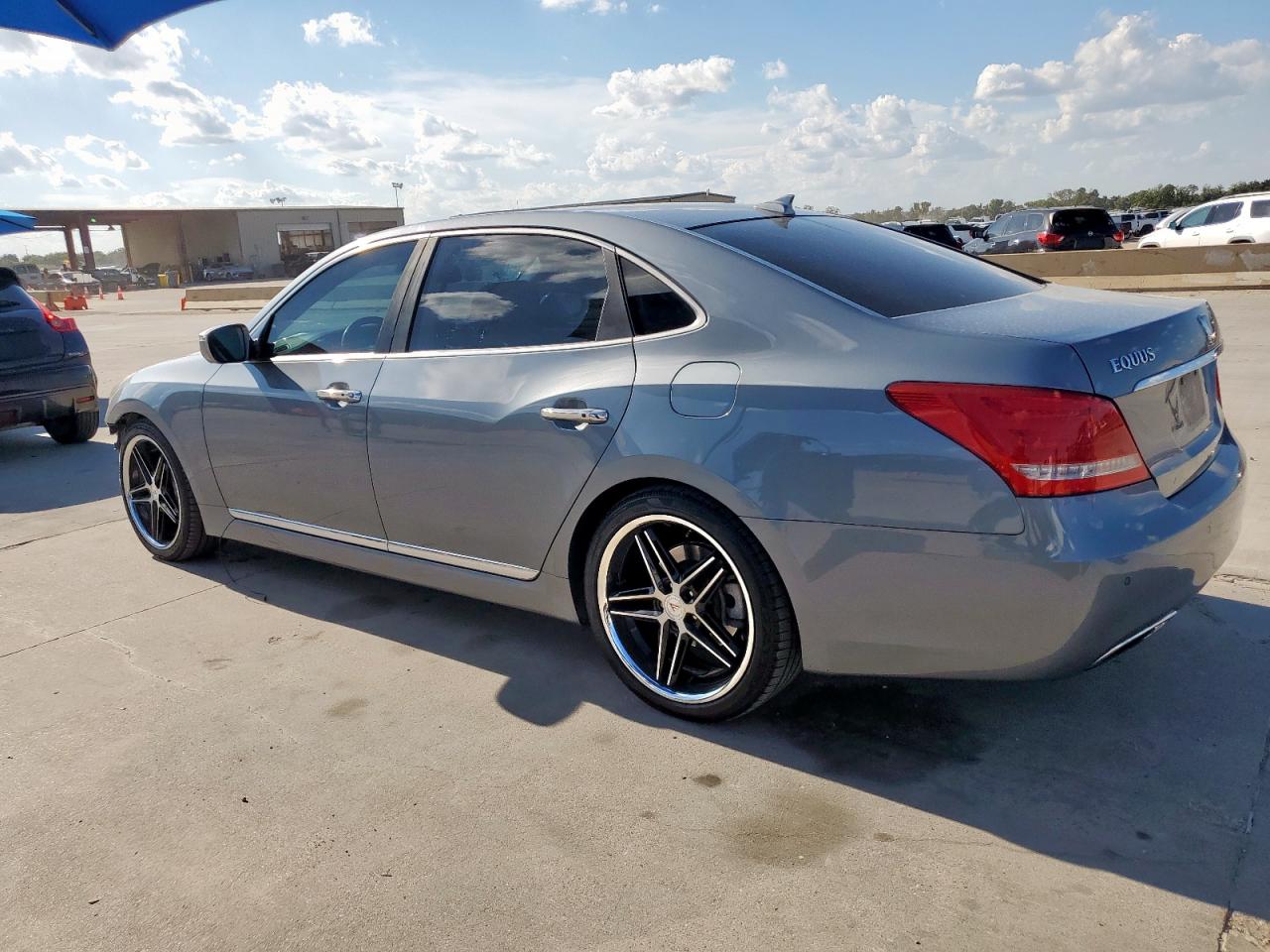 HYUNDAI EQUUS SIGNATURE