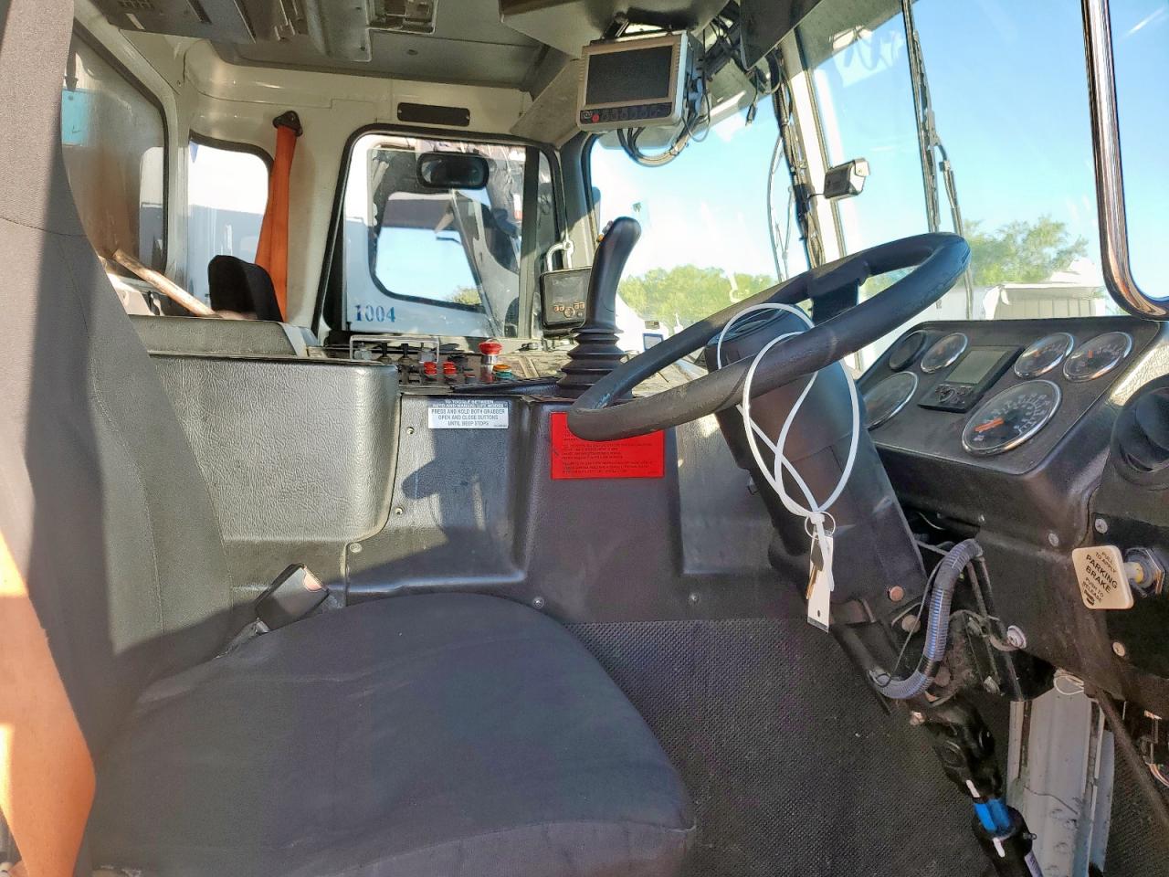 Lot #3248652298 2018 AUTOCAR LLC XPEDITOR