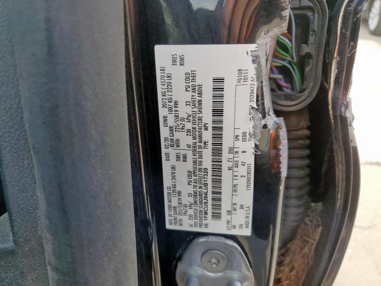 FORD ESCAPE TITANIUM