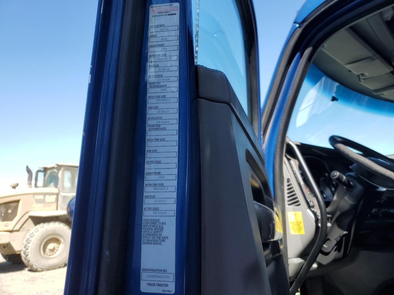 Lot #3237003475 2017 KENWORTH T880