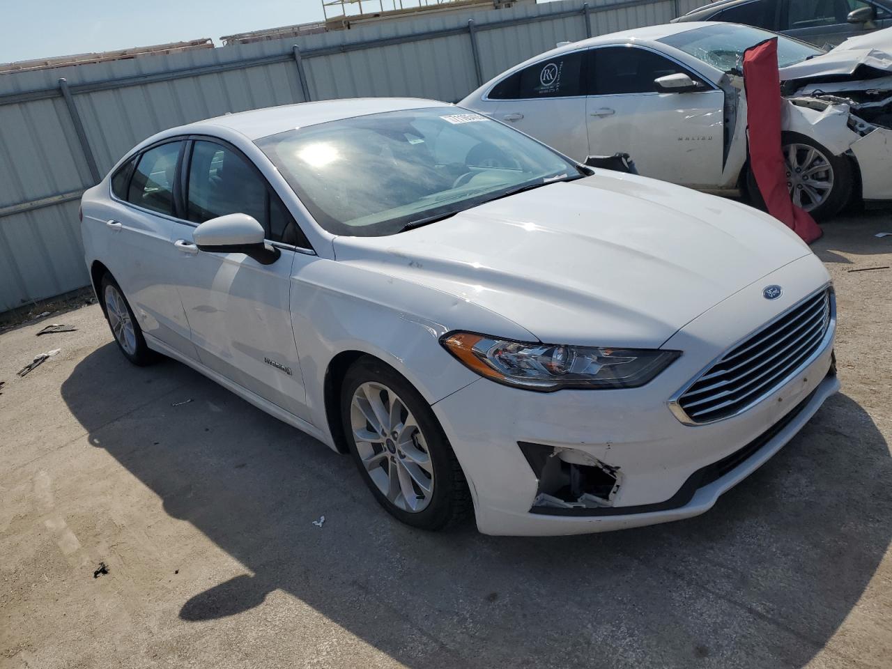 Lot #3303698022 2019 FORD FUSION SE
